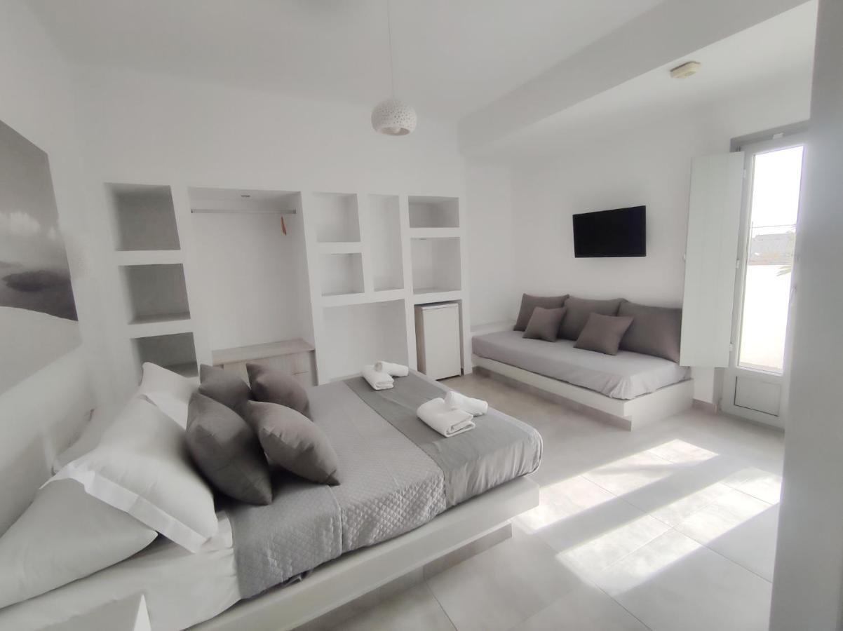 Fira Tranquil Rooms Exteriör bild